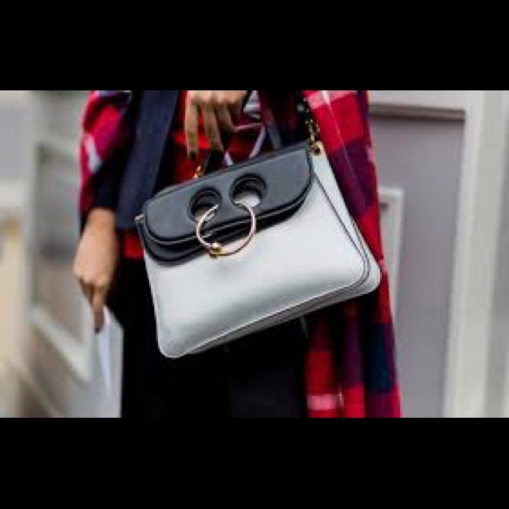 JW Anderson  Medium Pierce bag- exclusive
